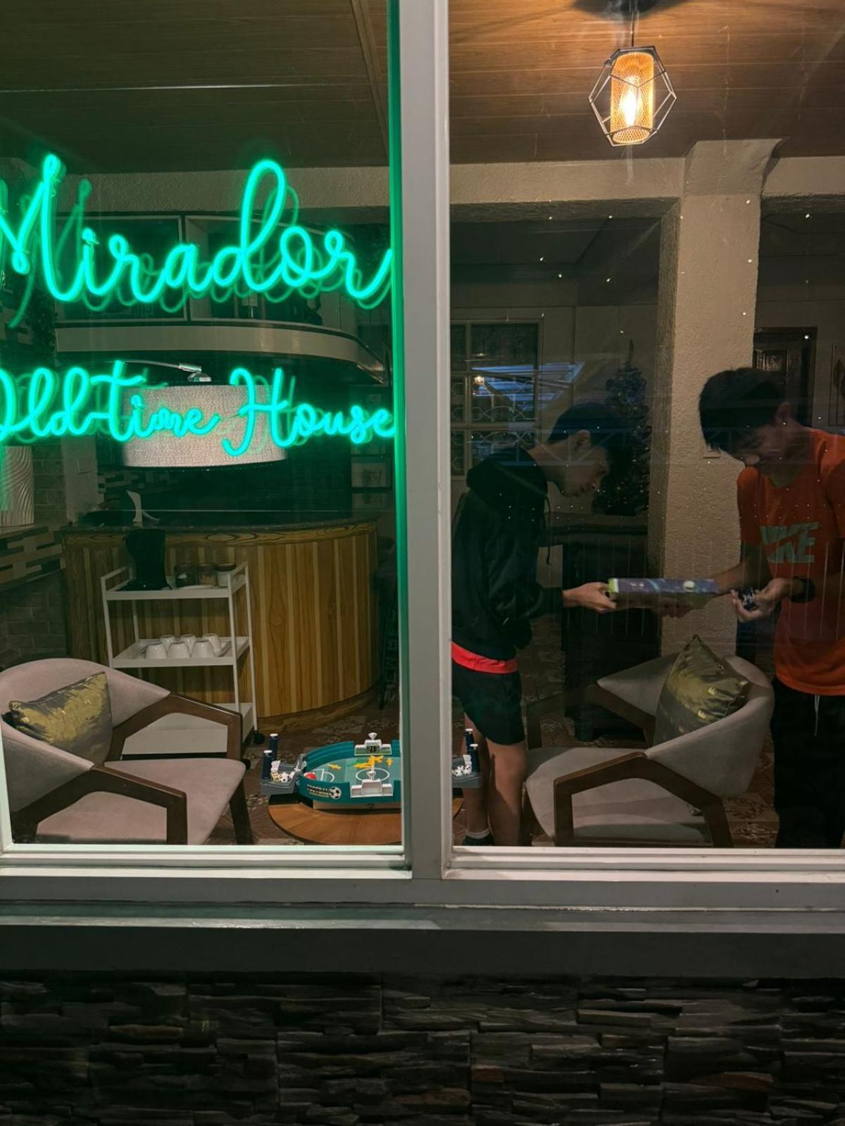 バギオ Mirador Old-Time House Walking Distance To Lourdes Grottoヴィラ エクステリア 写真